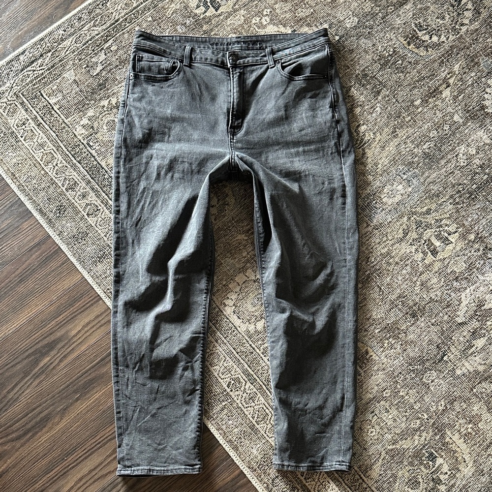 American eagle Mom jean 14R black wash